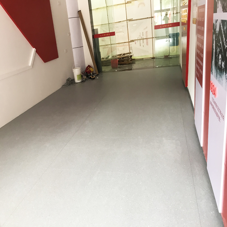 PVC地板生產廠家就在廣西華塑裝飾工程有限公司！