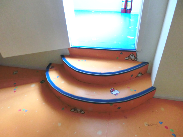 華塑裝飾地板的優(yōu)勢都顯現(xiàn)在你面前啦！