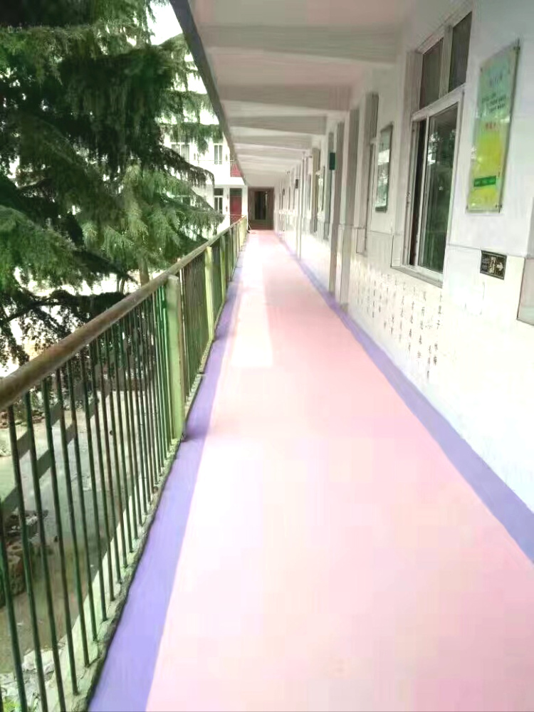 請接收華塑裝飾幼兒園塑膠地板的特點！