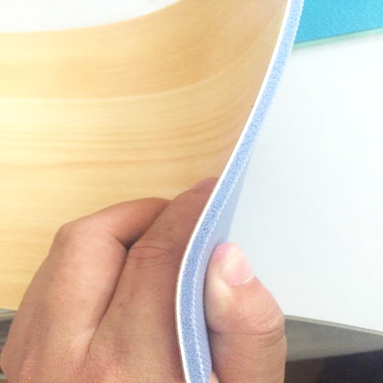 PVC運(yùn)動(dòng)地板和運(yùn)動(dòng)木地板的對(duì)比，你想知道嗎？